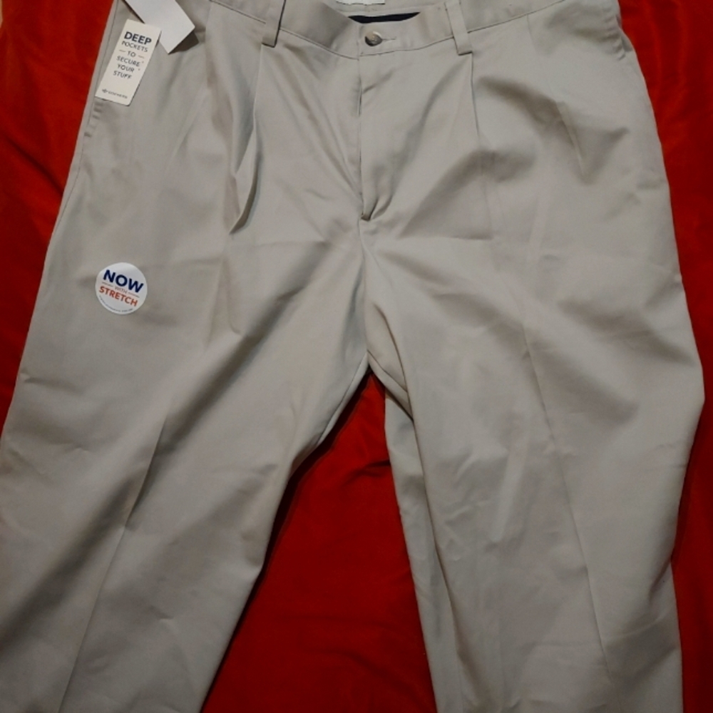 New Dockers Khaki Pleated Dress Pants Size 40/36